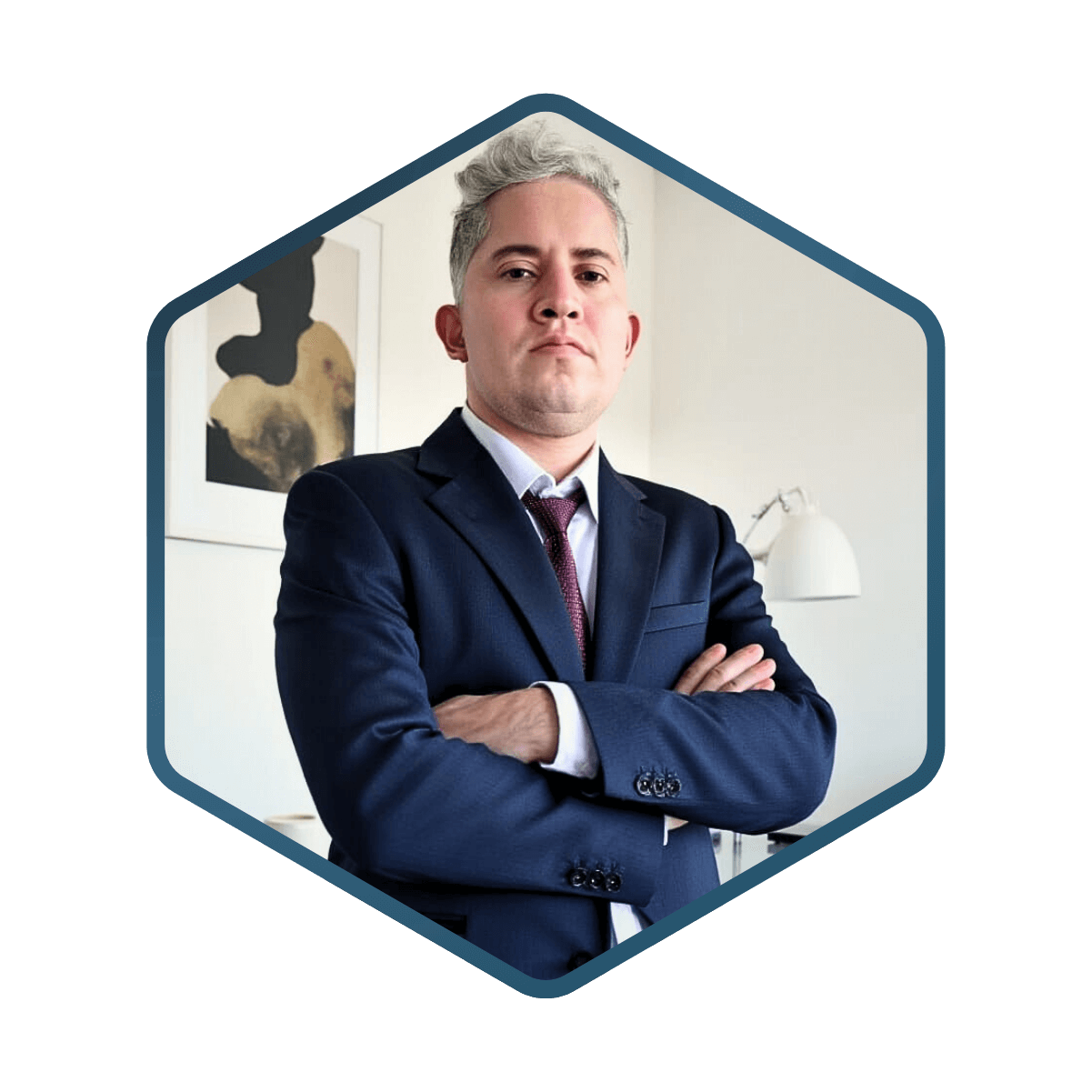 Advogado Lenon Cassio, especialista em Direito Imobiliário e Tributário em São Sebastião.